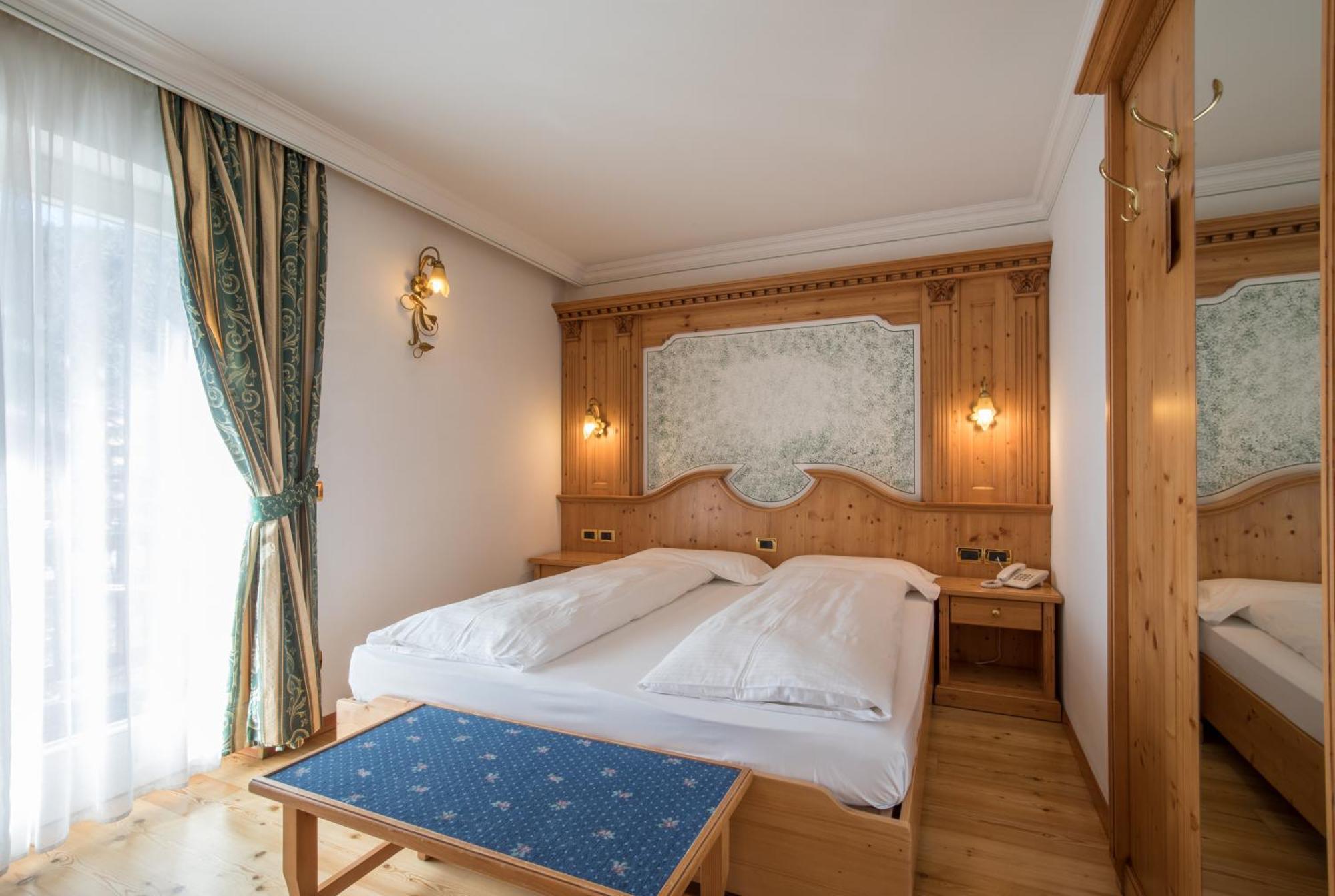 Double or Twin Room,1216291393:JPEG