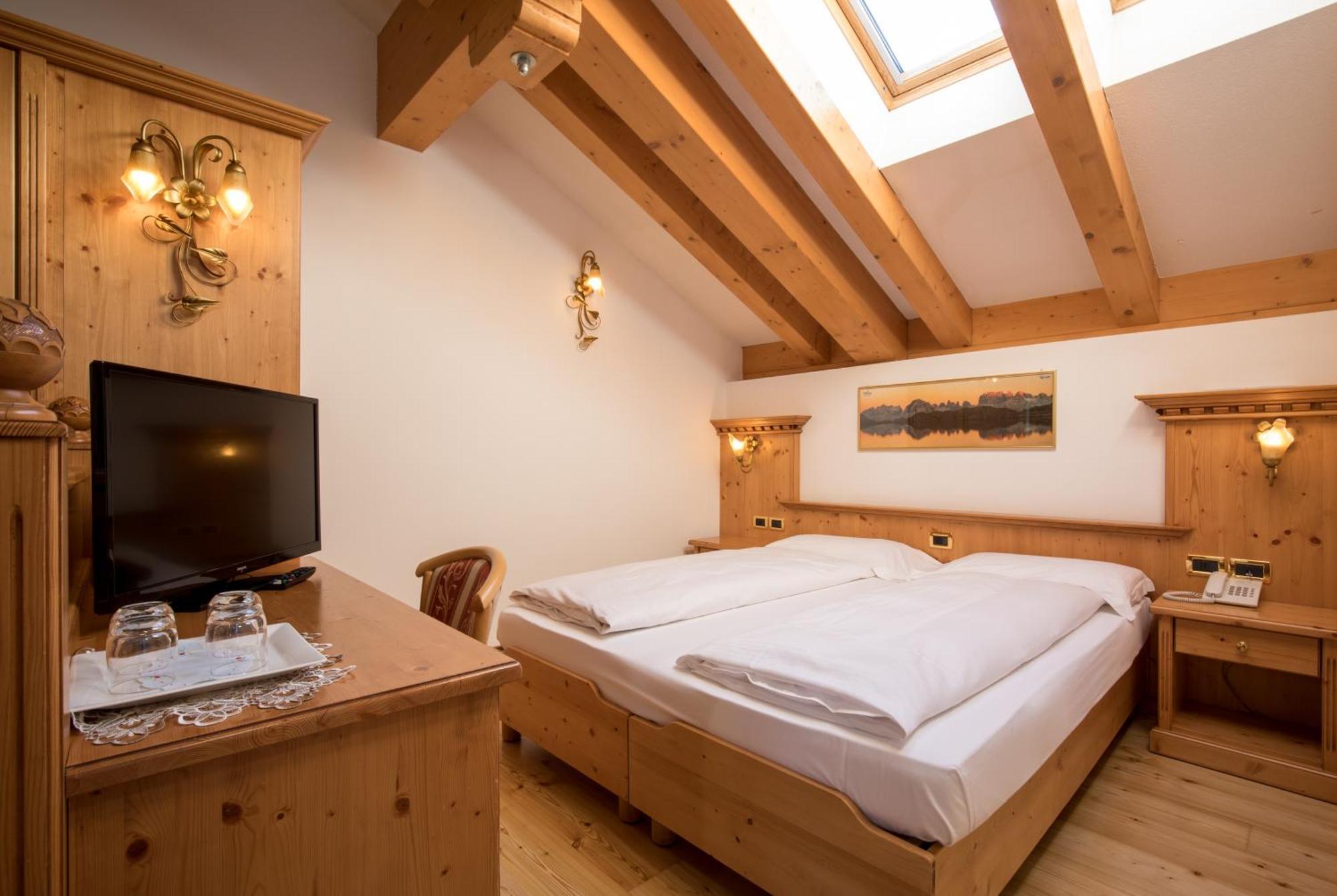 Junior Suite,1216292428:JPEG